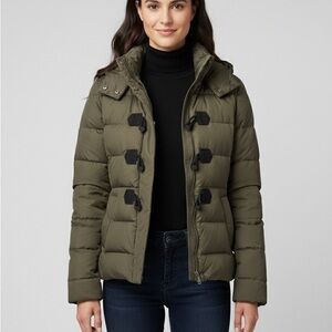 GAP Down Puffer Winter Jacket – Women’s Medium